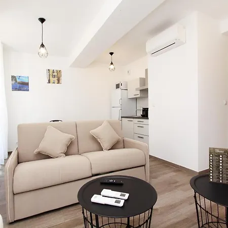 T2 Confortable Et Calme, 4 Rue Conventionnel Chiappe, Quartier Citadelle! Appartement *