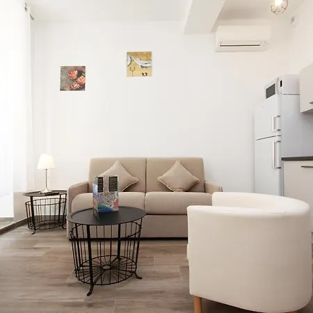 T2 Confortable Et Calme, 4 Rue Conventionnel Chiappe, Quartier Citadelle! Appartement Ajaccio (Corsica)