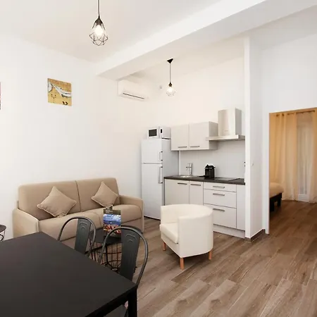 T2 Confortable Et Calme, 4 Rue Conventionnel Chiappe, Quartier Citadelle! Ajaccio (Corsica)